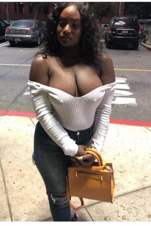 Nina - rencontre-Milf-Langres