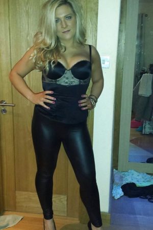 Nina - rencontre-Cougar-Rouen