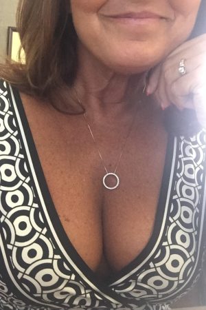 Mireille - rencontre-Cougar-Créteil