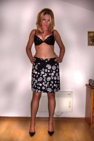 Je recherche un gars pour une soirée privée Chloé - rencontre-Teen-Mulhouse