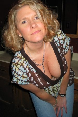 Clara - rencontre-Cougar-Rueil-Malmaison