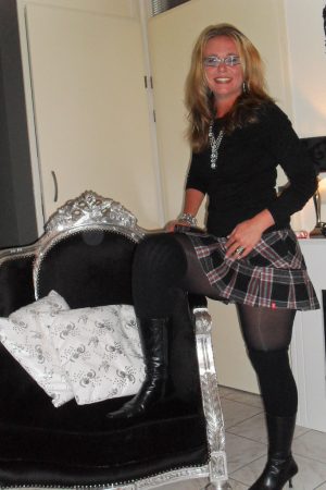 Céleste - rencontre-Milf-Issy-les-Moulineaux