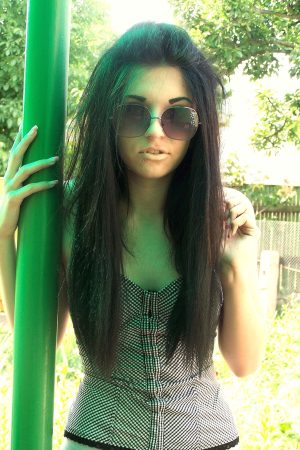26 ans et prête à kiffer Maya - rencontre-Teen-Cannes