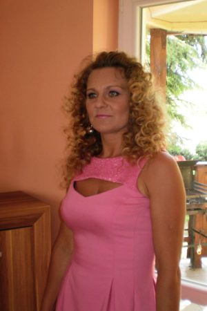 Ma robe rouge, mon secret Béatrice - rencontre-Libertine-Bourges