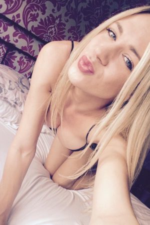 J’adore les défis torrides ! Julie - rencontre-Teen-Quimper