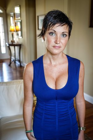 Putain, tu viens d’où toi ? Clara - rencontre-MILF-Villeurbanne